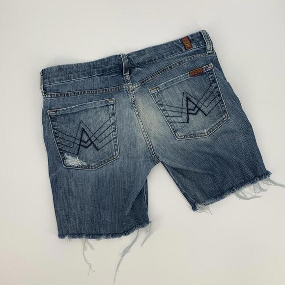 7 For All Mankind A Pocket Cutoff Shorts Women’s Size 31 - Picture 2 of 4